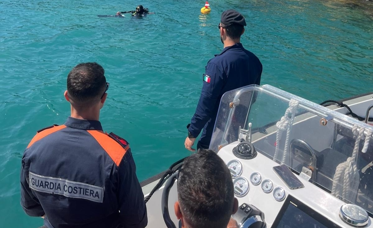 Quattordicenne scomparso in mare nel Siracusano, quarto giorno di ricerche: impegnati anche i mezzi nautici dei vigili del fuoco e il loro Nucleo sub