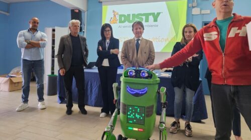 A Noto arriva Robidone, il robot green che insegna come prendersi cura del pianeta