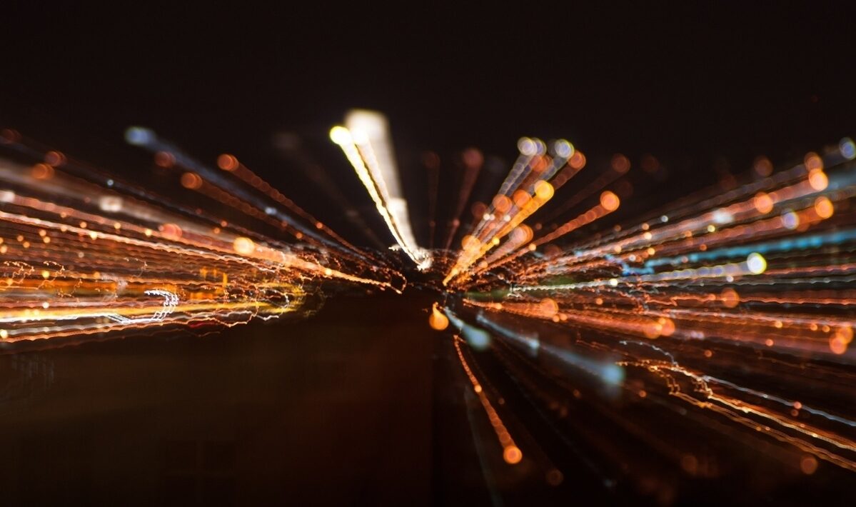 In Sicilia Open Fiber segna un nuovo record di velocità: la fibra corre a 50 Giga