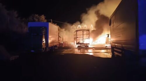 Incendio in un’azienda a Santa Croce Camerina, Vigili del Fuoco in azione