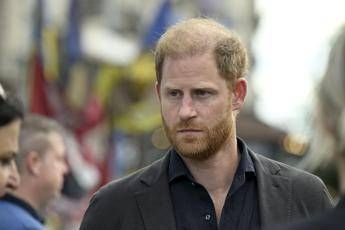 Ucraina, il principe Harry in visita a sorpresa a Kiev