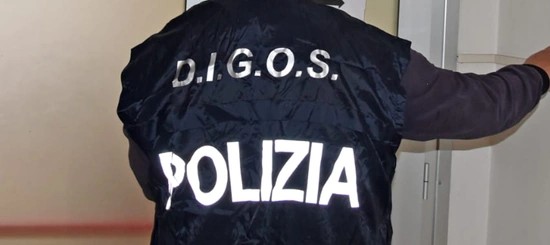 Perquisito e indagato dalla Digos 15enne per propaganda e istigazione a delinquere per motivi di discriminazione razziale, etnica e religiosa