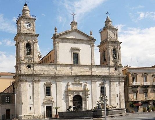 Caltanissetta. Il 19 maggio si presenta il completamento del ciclo pittorico del transetto della Cattedrale e sarà benedetta la nuova Cattedra episcopale