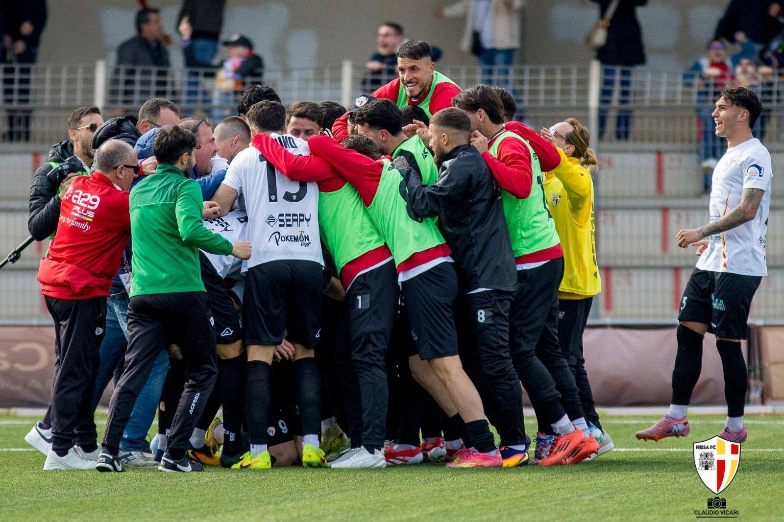 Al “Tomaselli” la Nissa si aggiudica la finale play off di serie D pareggiando 0-0 con la Reggina in una sfida memorabile