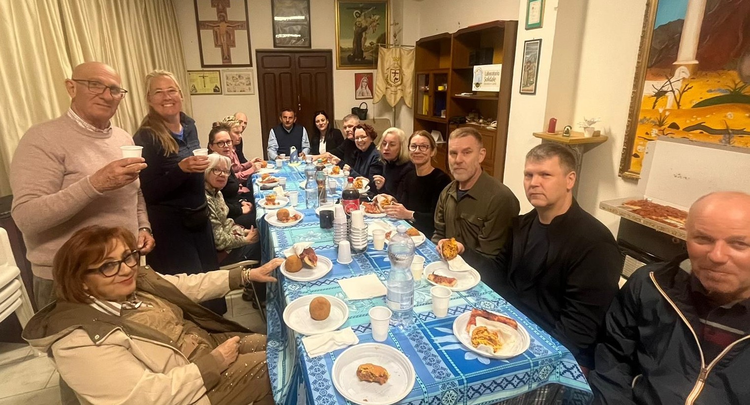 San Cataldo. Pellegrini dalla Svezia accolti al Collegio di Maria durante il loro cammino in Sicilia