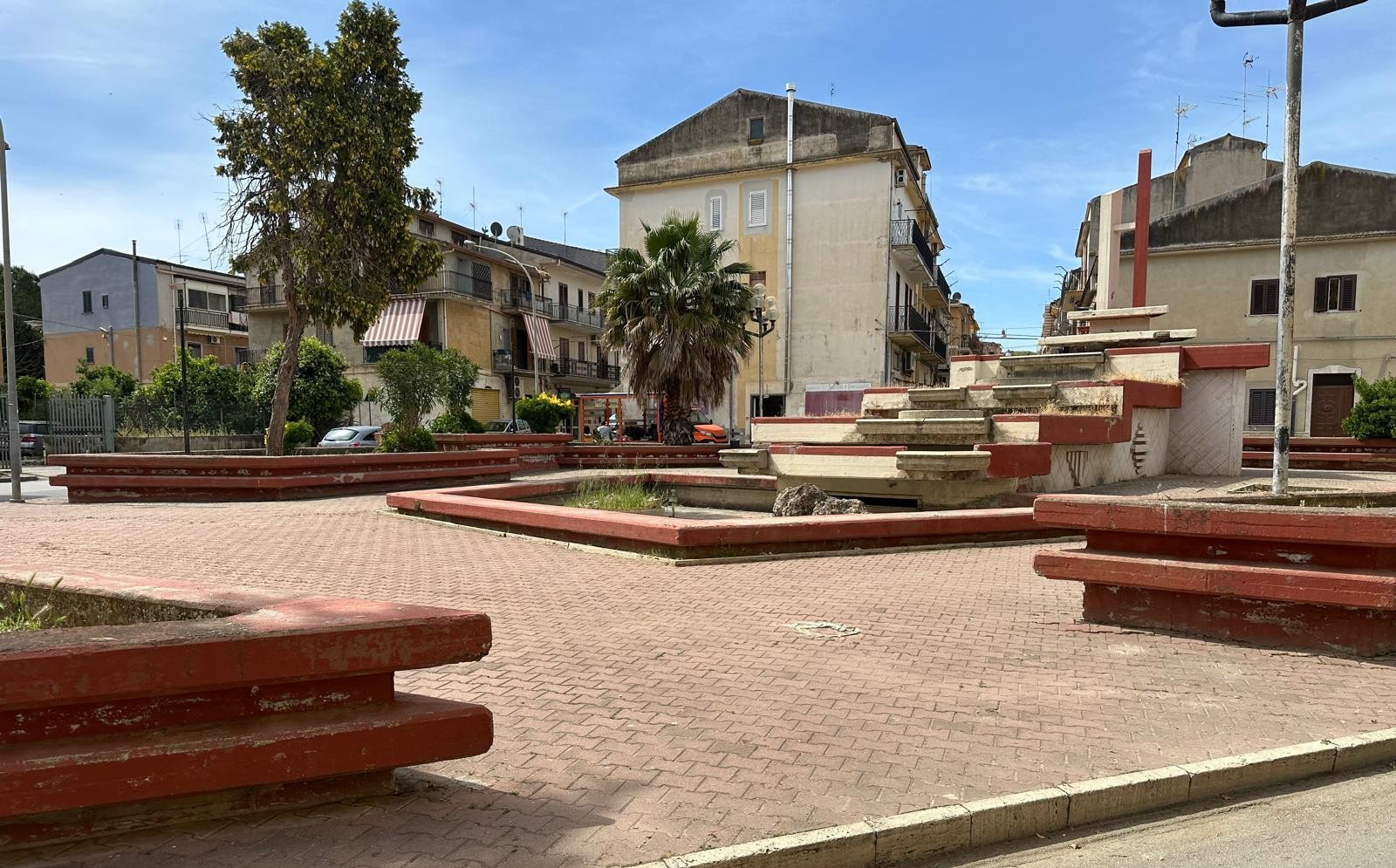 Riesi. L’amministrazione comunale ha promosso interventi di pulizia e scerbatura nel centro abitato