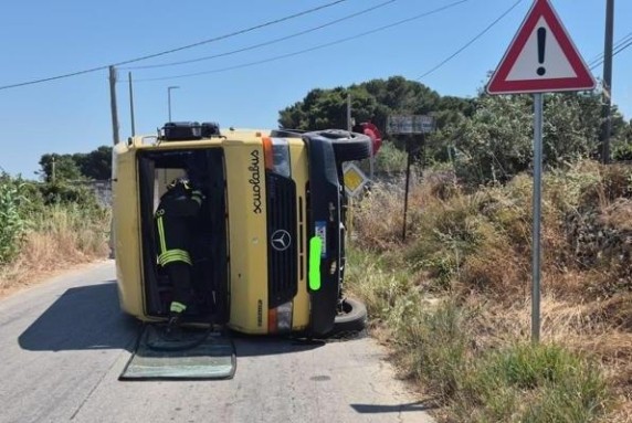Diciannove feriti nello scontro tra uno scuolabus e un’auto a Mazara del Vallo: 14 i bambini rimasti coinvolti nel sinistro