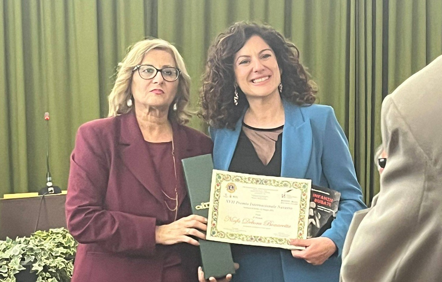 Campofranco. Gran riconoscimento letterario per la scrittrice Ninfa Debora Bonacotta con l’opera “Infanzie rubate”