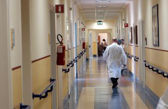 Asilo Tropea, bimbi ricoverati in buone condizioni: infezione per diversi batteri, l’ipotesi