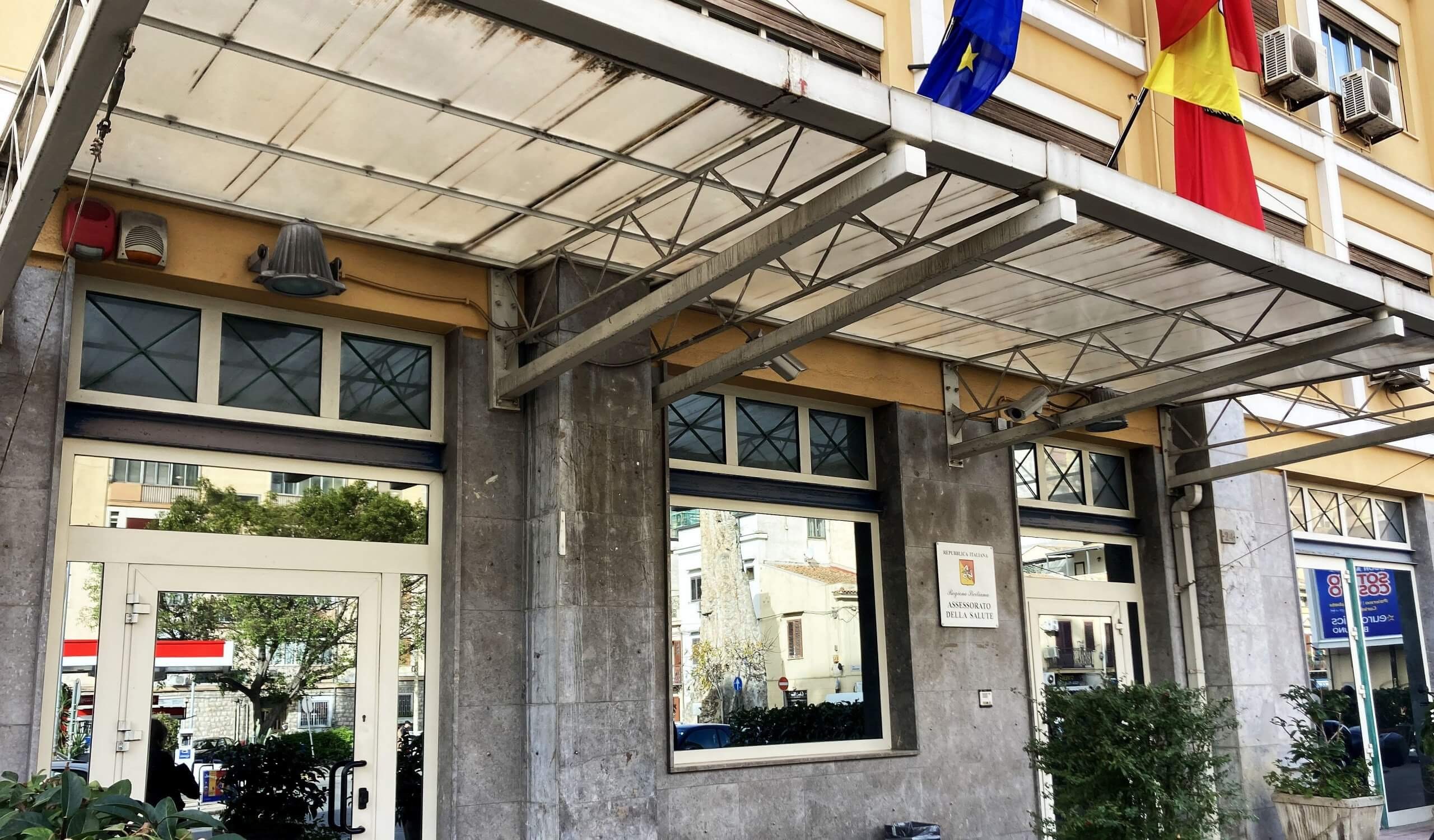 Assostampa e GUS lanciano un appello all’assessore Caruso: “Nella sanità siciliana troppi uffici stampa fuori legge”