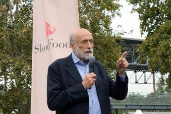 È morto Carlo Petrini, addio al fondatore di Slow Food: aveva 76 anni