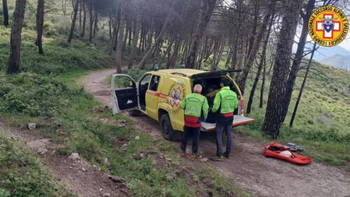 Esce fuori strada, endurista muore nel Palermitano: il corpo recuperato dal soccorso alpino siciliano