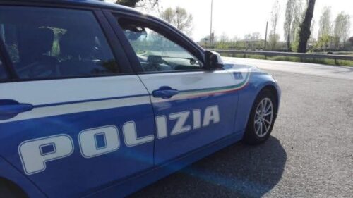Nuova intimidazione allo Zen di Palermo, davanti al negozio di un barbiere benzina e richiesta di 5mila euro: indaga la polizia