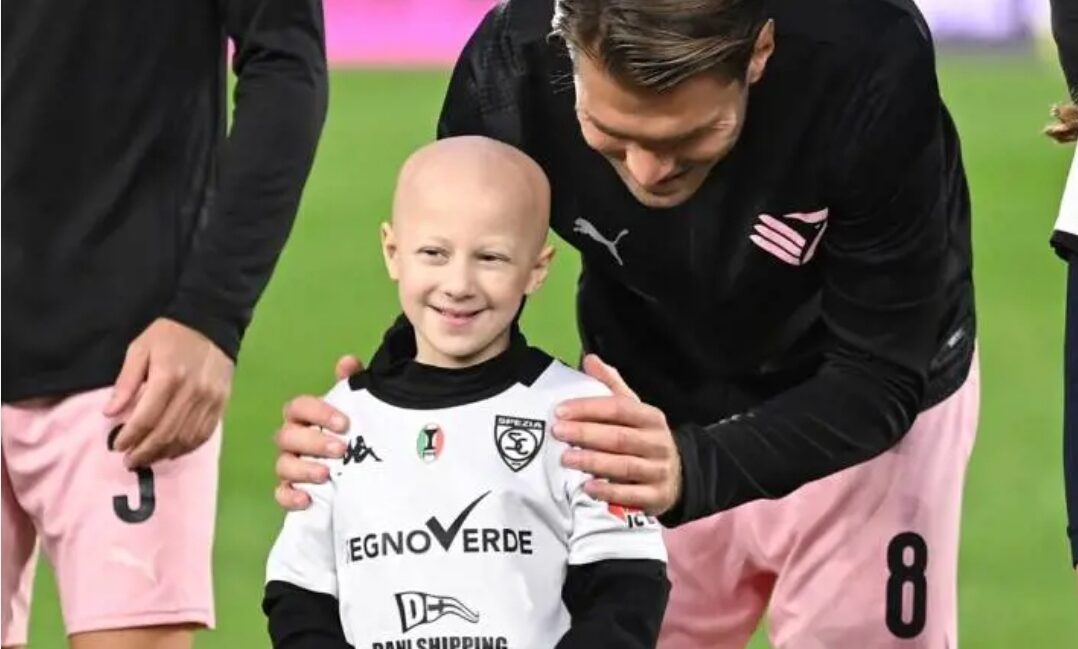 Alessia La Rosa, a Palermo i funerali della piccola tifosa rosanero morta a 8 anni