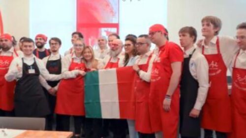 Meloni ai ragazzi di PizzAut: “sono venuta dai lavoratori più straordinari”
