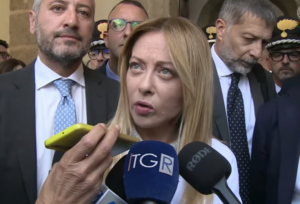 Giorgia Meloni torna a Niscemi: “Domani due programmi per sicurezza, indennizzi e demolizioni”