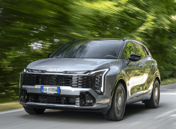 Kia amplia la gamma Sportage: debutta il nuovo Tri-Fuel Full Hybrid GPL
