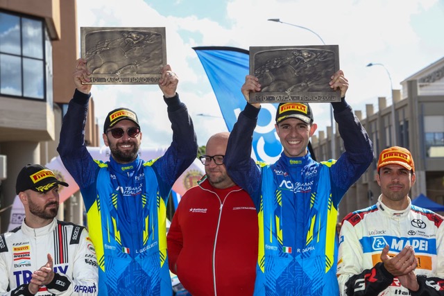 Roberto Daprà e Luca Guglielmetti alzano la 110^ Targa Florio