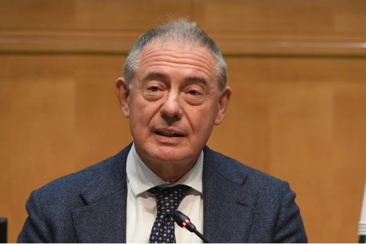 Il ministro Urso a Catania: “La privatizzazione degli aeroporti siciliani attrarrà investimenti”