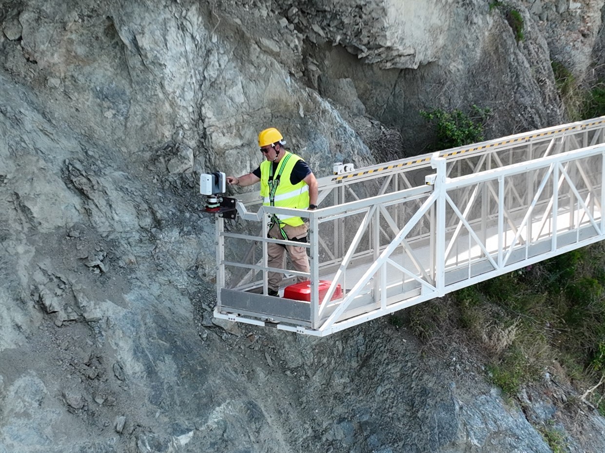 Sicilia, Anas. Eseguito rilievo laser scanner 3D sul costone roccioso della SS 113 Gioiosa Marea – Gliaca di Piraino (Me)