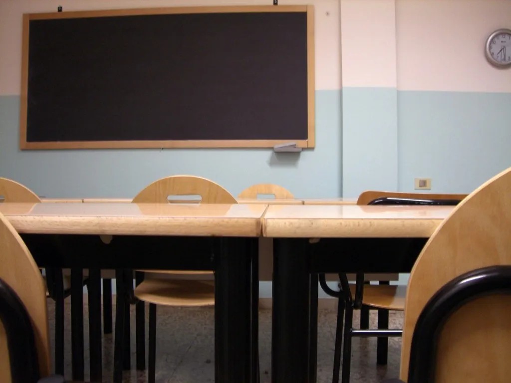In Sicilia 11enne tenta di accoltellare il professore e riprende l’aggressione col cellulare