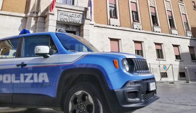 Giostra della Fiera di Maggio non conforme alla legge: ad Enna controlli, denuncia e sequestro della Polizia di Stato