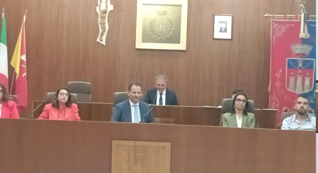 Mussomeli, Insediato consiglio comunale. Giurano consiglieri e sindaco. Rinviata elezione del Presidente e Vice presidente del consiglio.