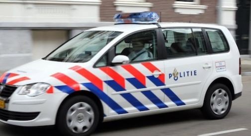 Ragazza di 15 anni uccide i genitori e poi manda le foto del duplice omicidio ai suoi compagni di classe