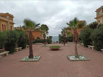 70enne denuncia: “Calci e insulti antisemiti da ragazzini a Santa Marinella”