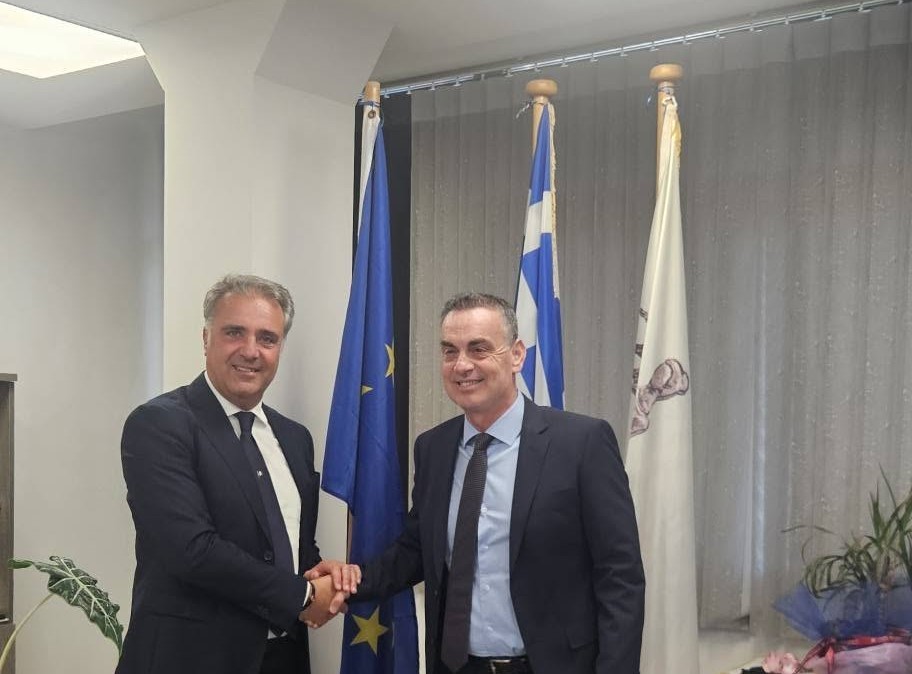 Mussomeli, Progetto “Case a 1 Euro in Grecia. Giuseppe Catania vola in Grecia