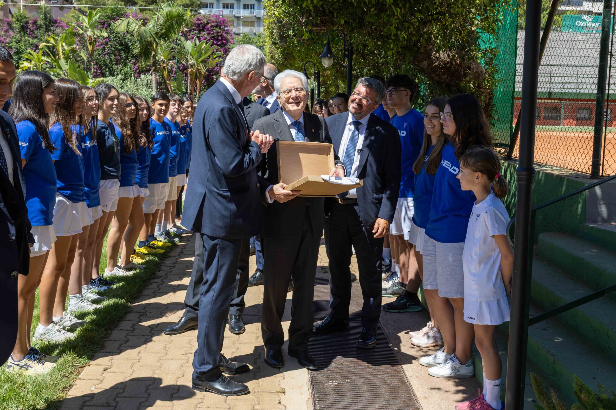 Festa per il secolo del Ct Palermo, c’è anche il presidente Sergio Mattarella socio onorario del circolo; ha visitato la mostra “100 volte tennis: 1926-2026”