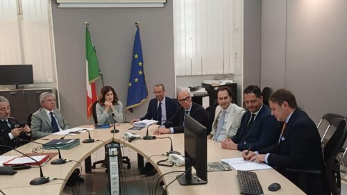 Prefettura Caltanissetta, siglato protocollo d’intesa per la sicurezza nei locali: sistemi di videosorveglianza e collaborazione con le  Forze dell’ordine