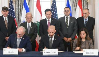 Israele-Libano, accordo firmato a Washington. Netanyahu: “Idf restano fino al disarmo di Hezbollah”