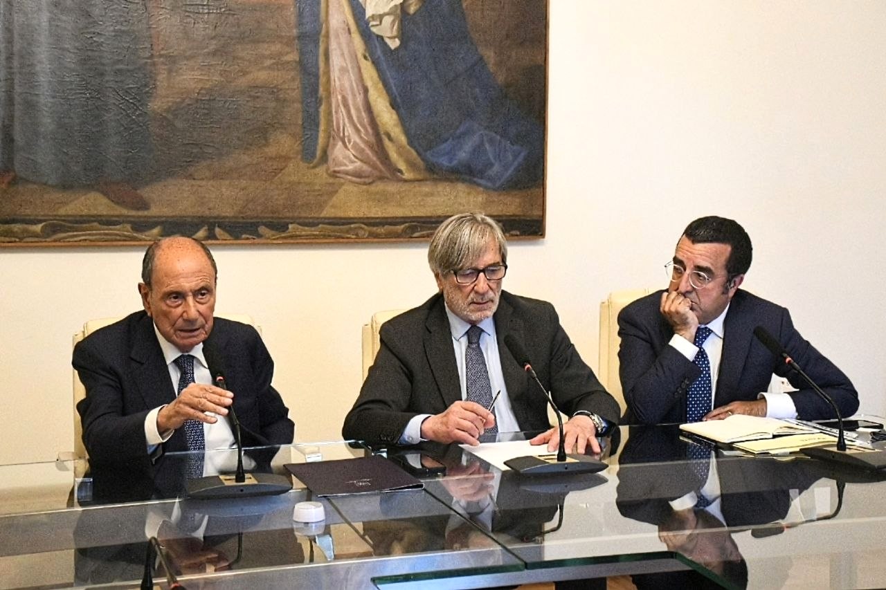 Ciclone Harry, riunione con associazione balneari siciliani. Schifani: «Nessuno rimarrà fuori dai ristori, la Regione farà la sua parte fino in fondo»