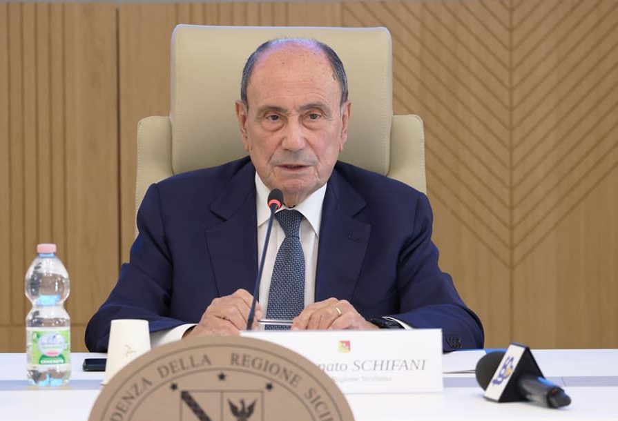 Sisma e frana nel Catanese, stanziati 1,9 milioni per fronteggiare emergenza. Schifani: «Al fianco dei territori colpiti»