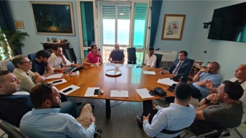 Gela Calcio, l’appello del sindaco Di Stefano per salvare la società sportiva: “Non è solo una squadra, è un’intera comunità che si riconosce in un simbolo condiviso”