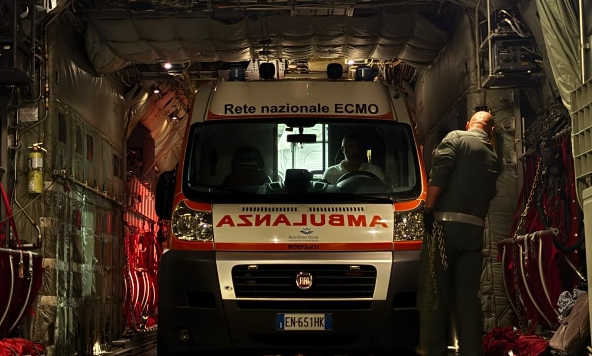 Dalla Sicilia a Roma, volo d’urgenza dell’Aeronautica militare per un bimbo di 7 anni