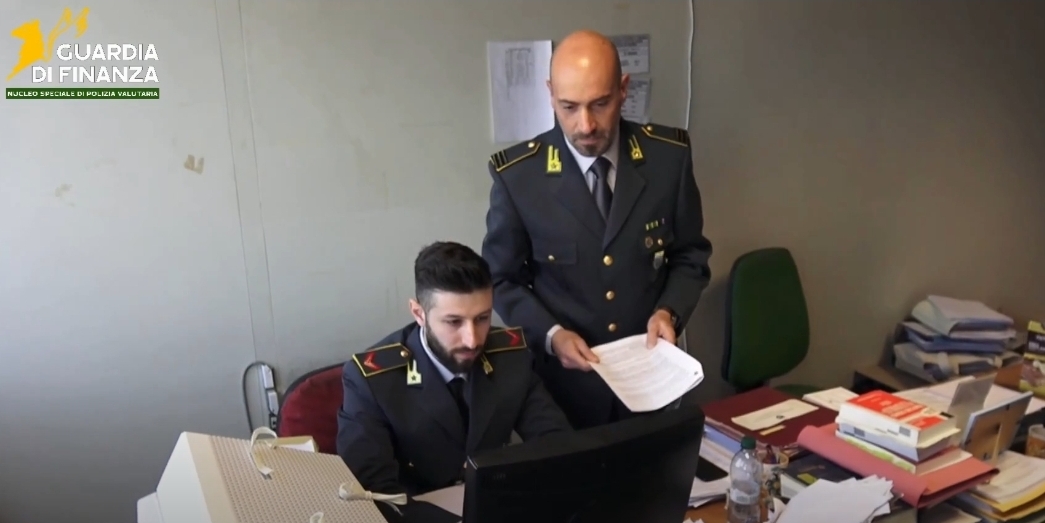 Mafia, colpo ai clan dell’Acquasanta e dell’Arenella a Palermo: tra i 13 arrestati anche il boss Raffaele Galatolo