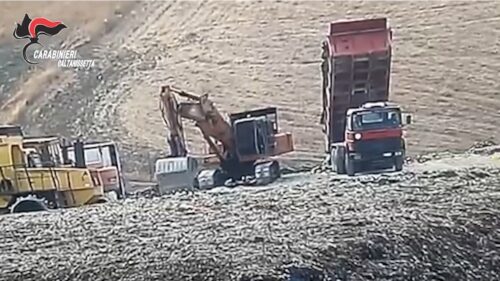 Operazione “PI-GRECO” dei Carabinieri a Gela: traffico illecito di rifiuti nella discarica di Timpazzo, 5 misure cautelari e sequestri