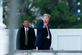 Trump contro il Senato sull’Iran: “Voto inutile”. Il tycoon a picco nei sondaggi