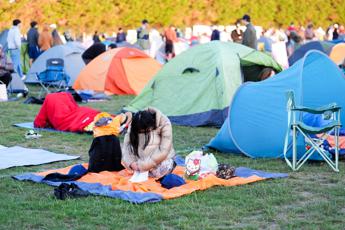 Wimbledon, torna la tradizionale ‘coda’ per accaparrarsi gli ultimi biglietti