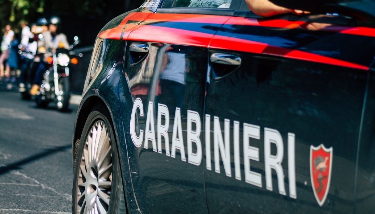 Rubano rame e tentano di investire i Carabinieri: due giovani arrestati dopo inseguimento tra le strade delle Madonie