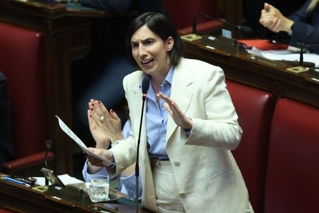 Schlein: “Finito il tempo del governo Meloni, ora vadano a casa”
