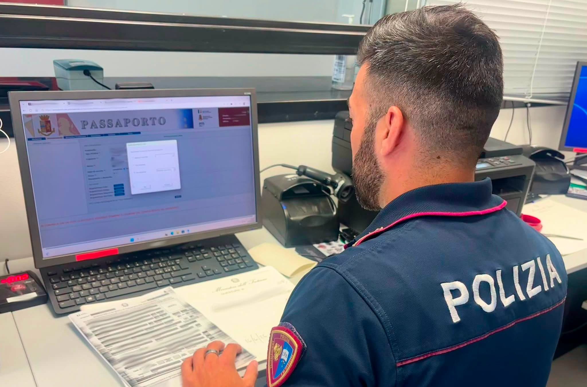Organizza crociera nel Mediterraneo con la famiglia, ma la Polizia gli notifica condanna a 2 anni di reclusione e divieto di espatrio