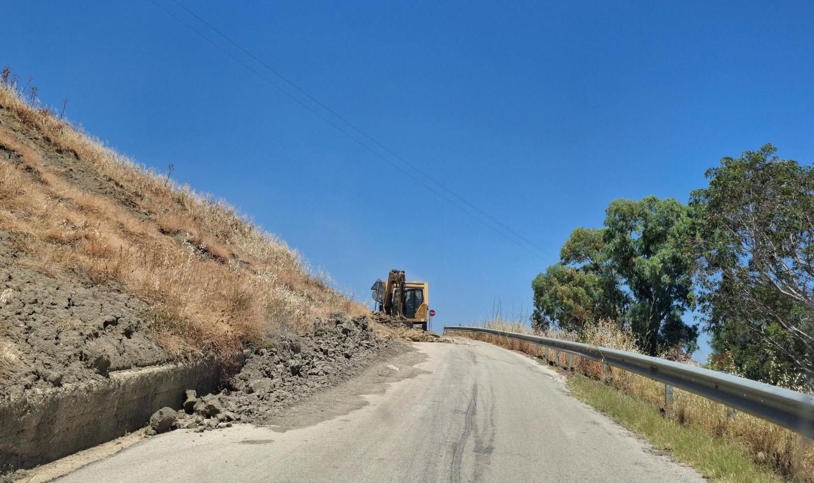 Sutera. Iniziati i lavori di rimozione della terra sulle strade Sp 20 e Sp 132