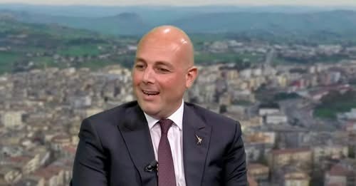 Serradifalco. Vicenda del terzo mandato. L’indiscrezione: il sindaco Leonardo Burgio non dovrebbe dimettersi