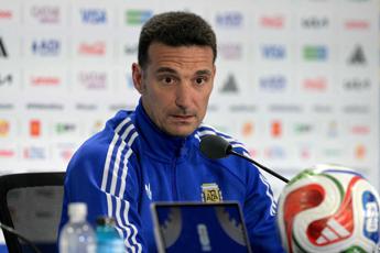 Argentina, Scaloni spegne polemiche prima dell’Inghilterra: “È solo una partita”