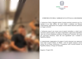 Bangkok, studenti italiani e il caos in metro: il video virale e le scuse dell’ambasciata