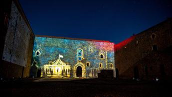 Federico II ‘rivive’ al Castello di Lagopesole con installazione artistica e voce di Isabella Ragonese