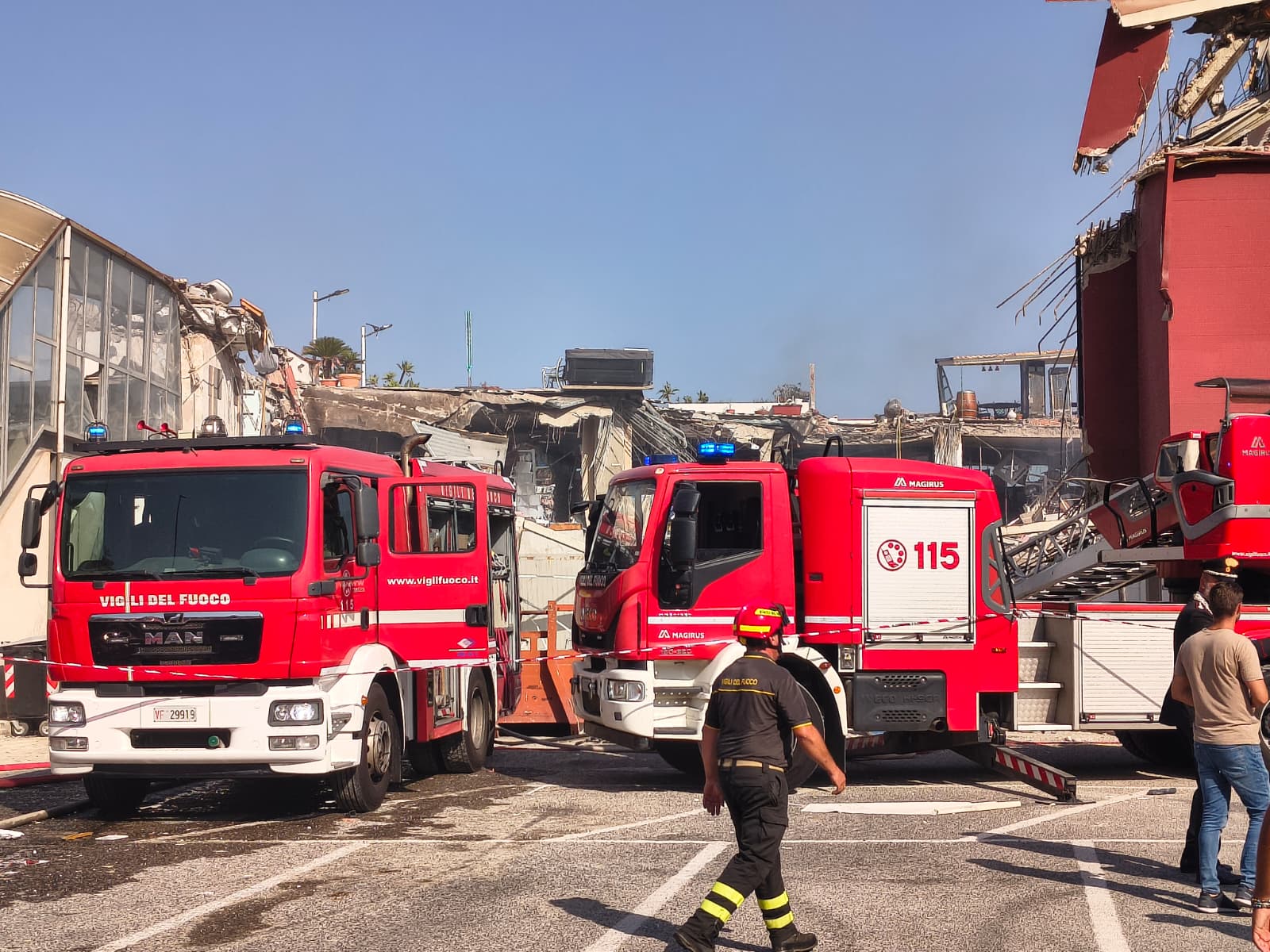 Sindaco Messina, i dispersi sono sette, esclusa l’esplosione; 4 sono della stessa famiglia